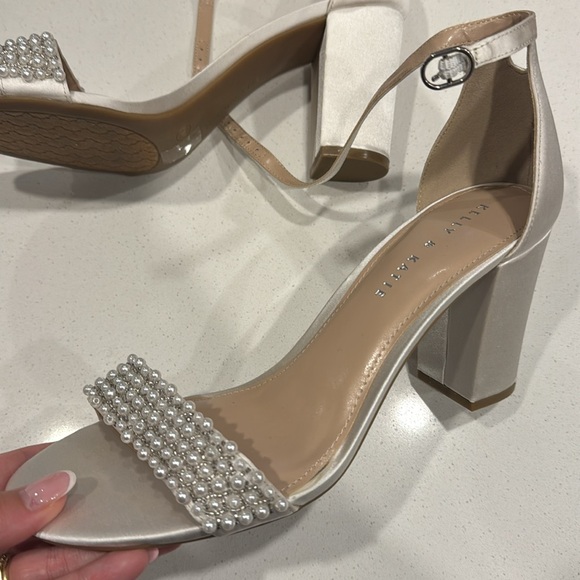 Kelly and Katie Hildie X silver satin heels - Picture 2 of 5